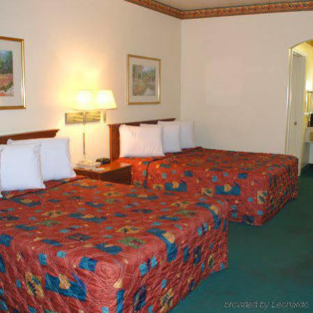 Budget Inn By Oyo San Augustine Exterior photo